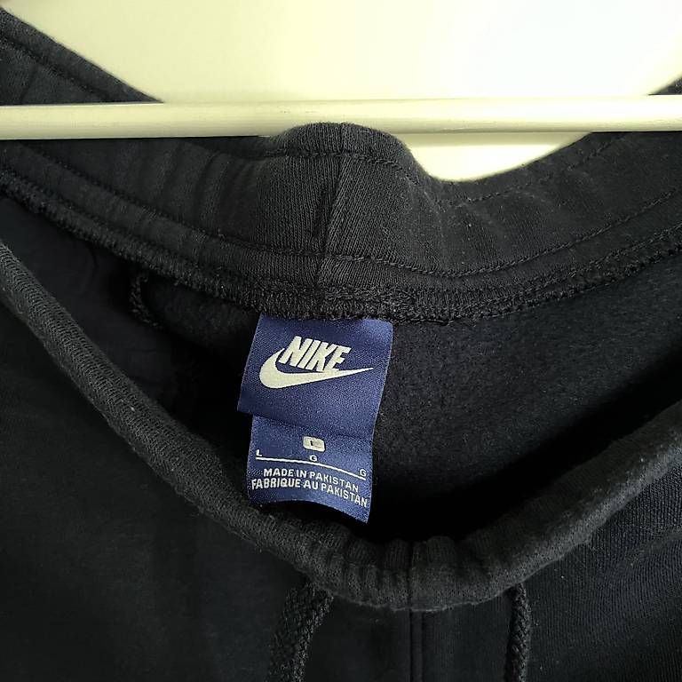 Pantaloni: Dunkelblaue/Marine Nike Trainerhose, Grösse L – Usato da Neerach venduto da twerner1 1