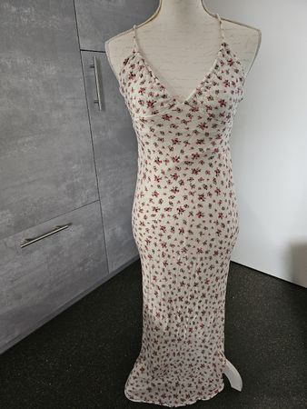 Bershka Blumen Kleid lang Grösse XS 