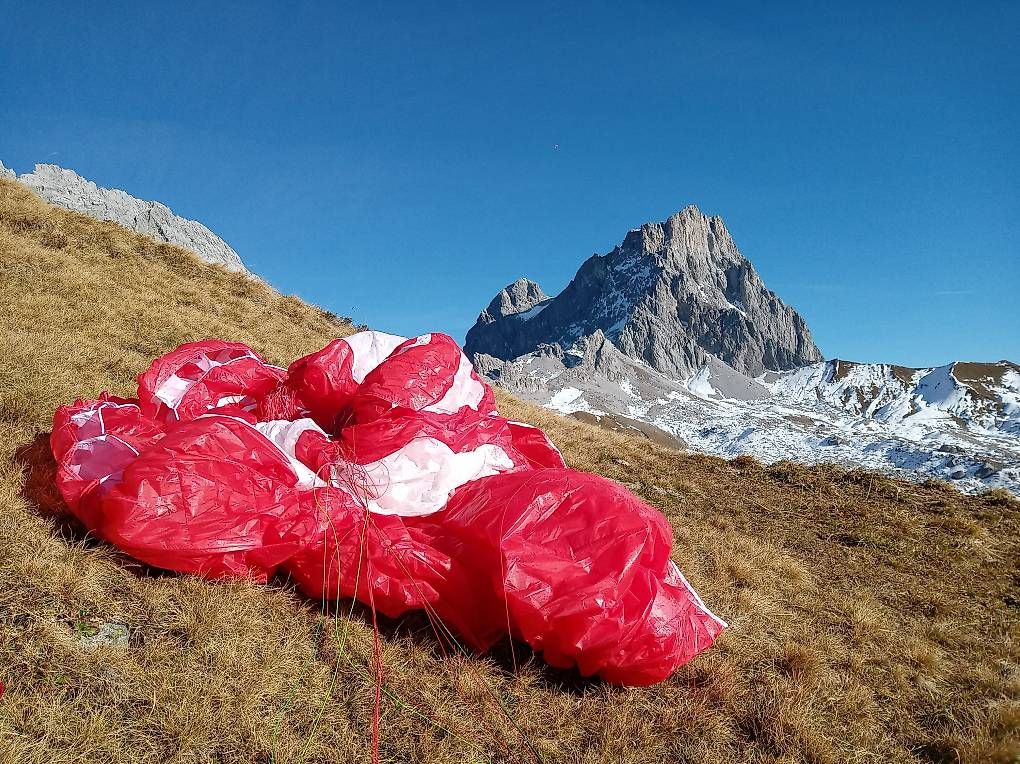 Phi Sport dell'aria & Aquiloni: Gleitschirm PHI Maestro Xalps Grösse 21 – Usato da Schmerikon venduto da mlarcher84 1