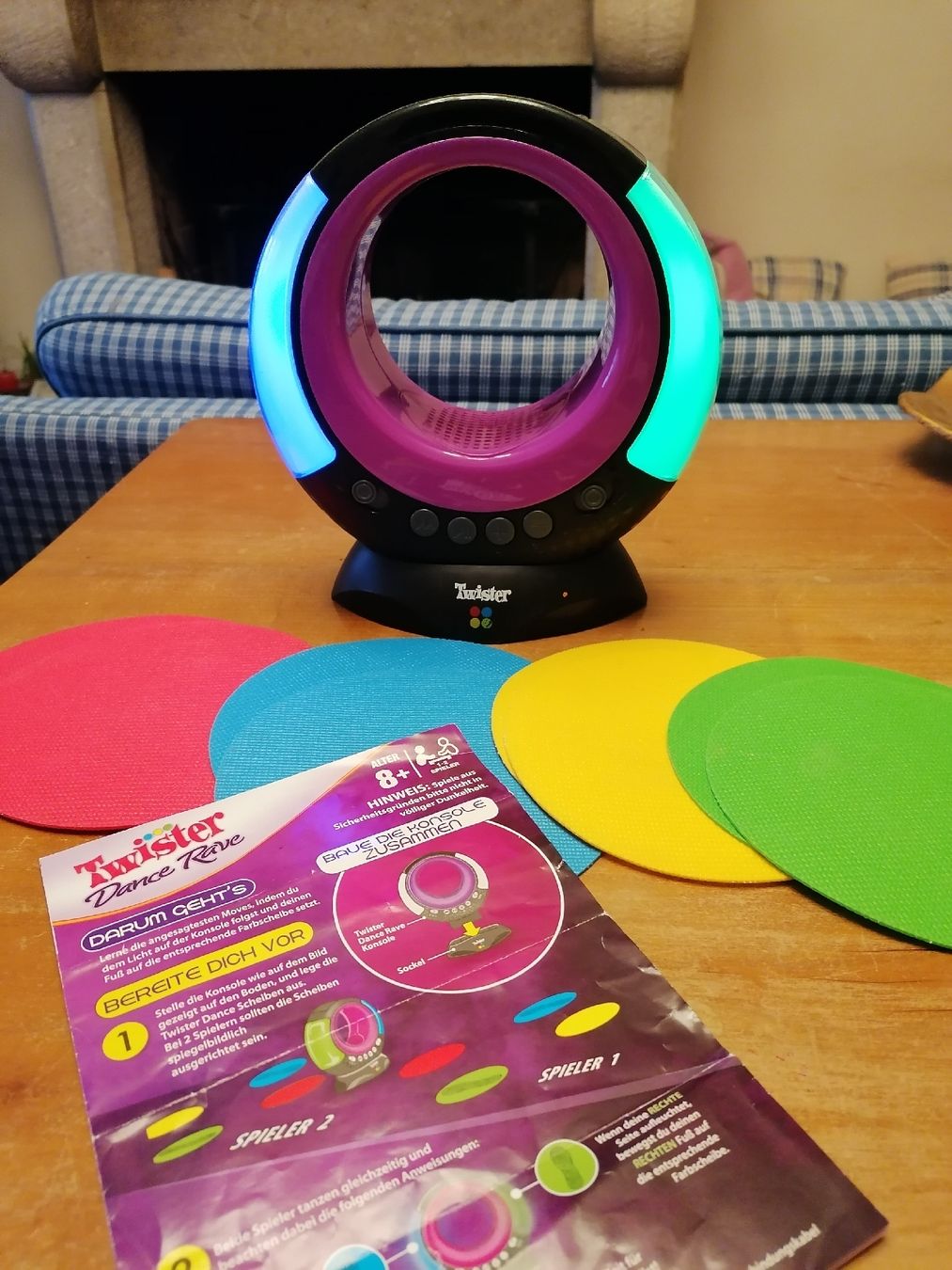 Hasbro Giochi: TWISTER Dance Rave – Usato da Solothurn venduto da Shanty.20 2
