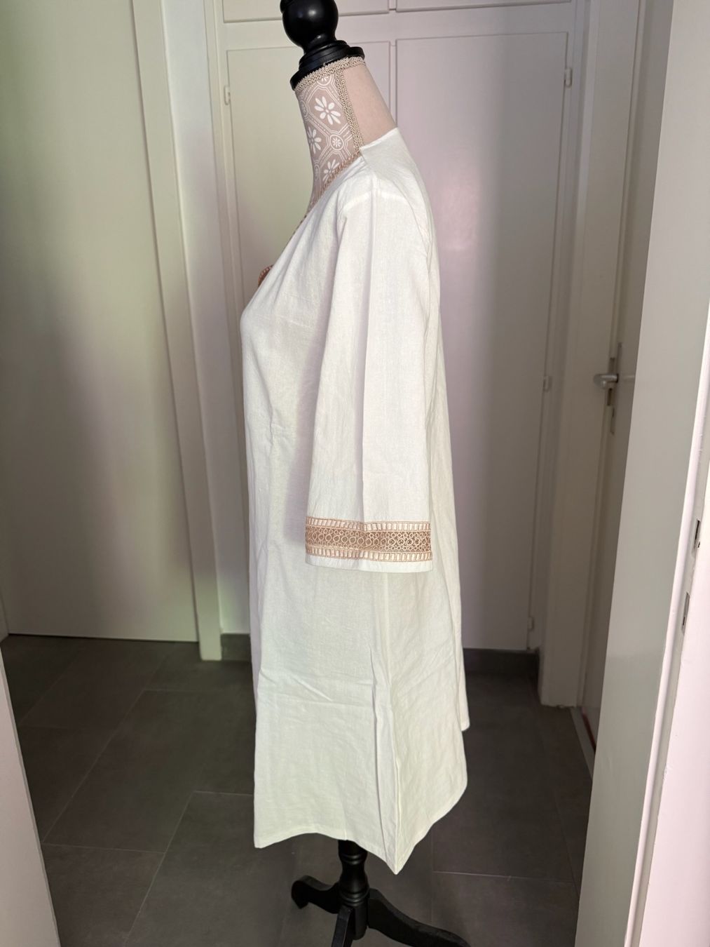 Vestiti: Robe - XL – Usato da Sion venduto da accroshoes 1