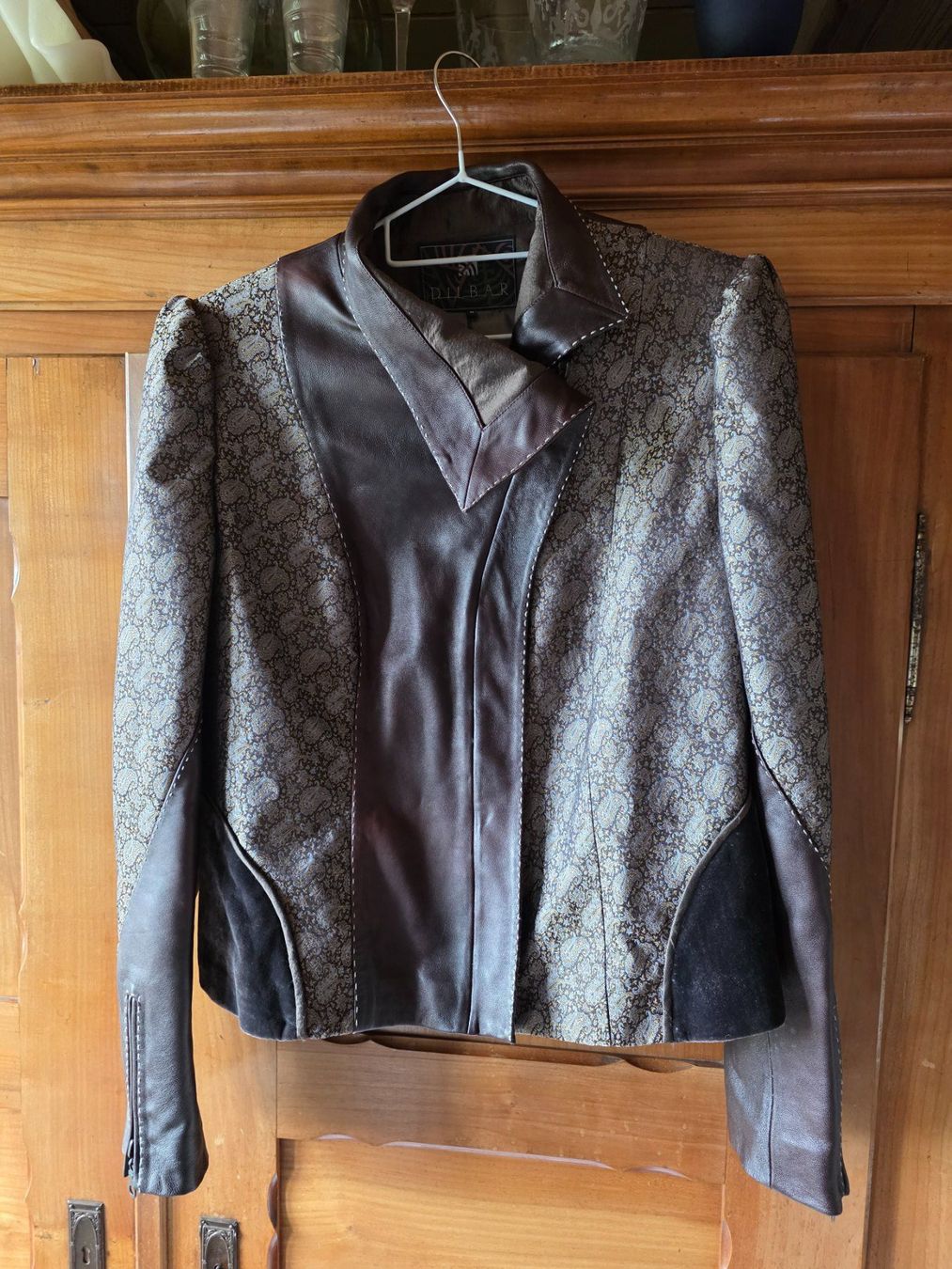 Jacken: Damen Samt Leder Jacke Dilbar Grösse 50 handmade – Gebraucht aus Walterswil BE von Lonitti 1