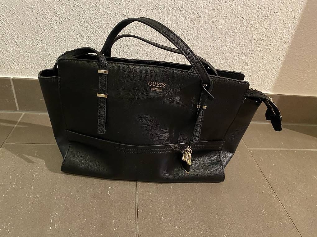 Sacs femmes: Guess Tasche – Neuf avec emballage d'origine à Zuchwil par tgy_2qrg