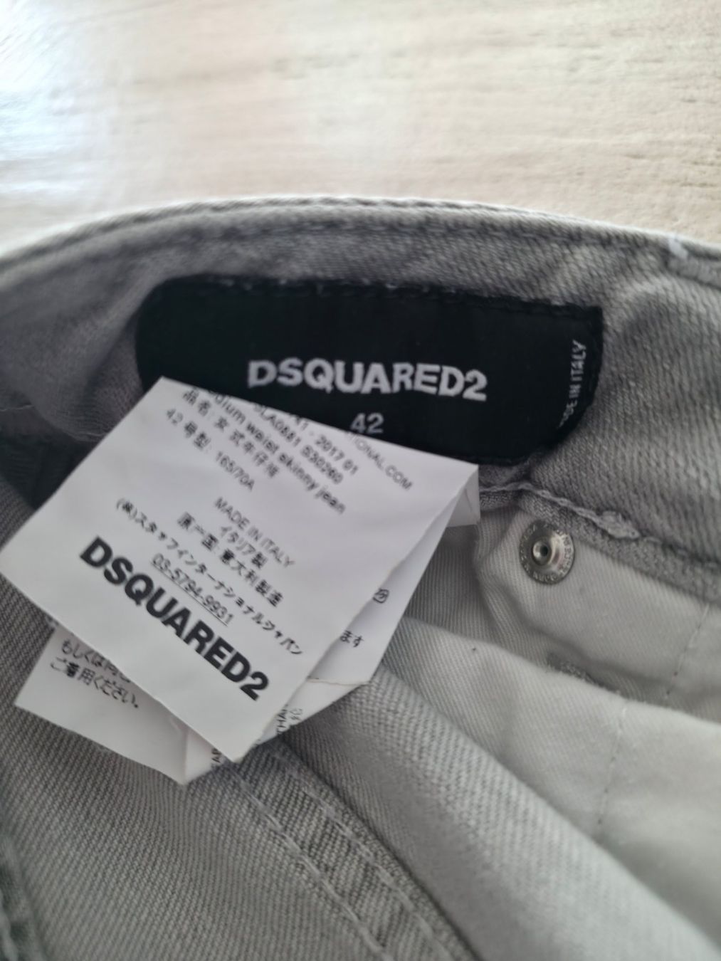 Dsquared2 Jeans: DSQUARED2 Jeans | Grösse 42(US28), grau – Nuovo (secondo la descrizione) da Salvenach venduto da Jokermani 1