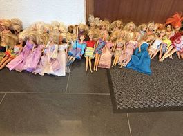 Lot de Barbies 