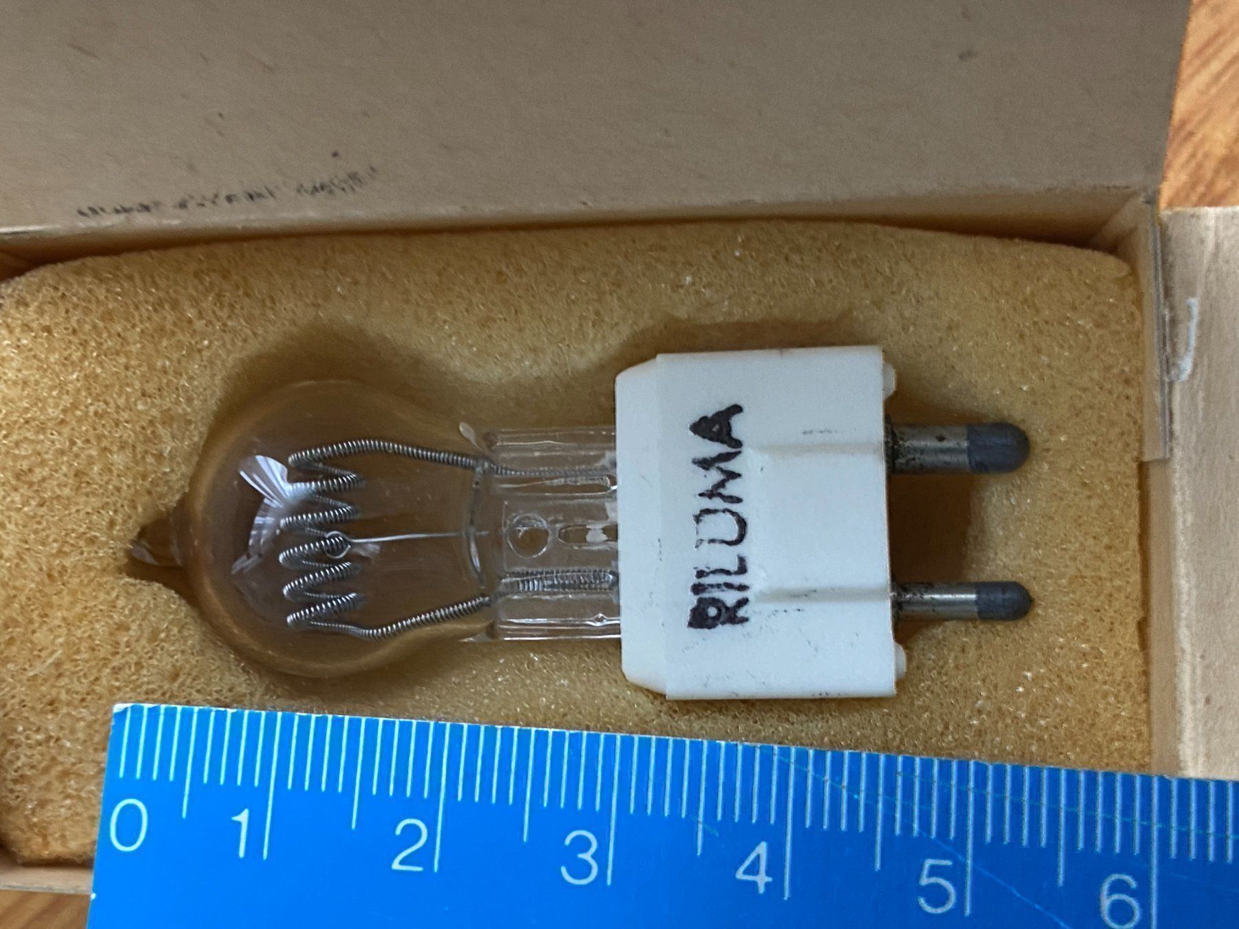 Lampade: 3 Riluma Projektor Lampen 120V 600W – Nuovo (secondo la descrizione) da Unterengstringen venduto da Lastchance 1