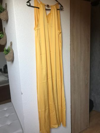 Robe jaune longue