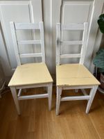 2 Stühle im Shabby-Chic