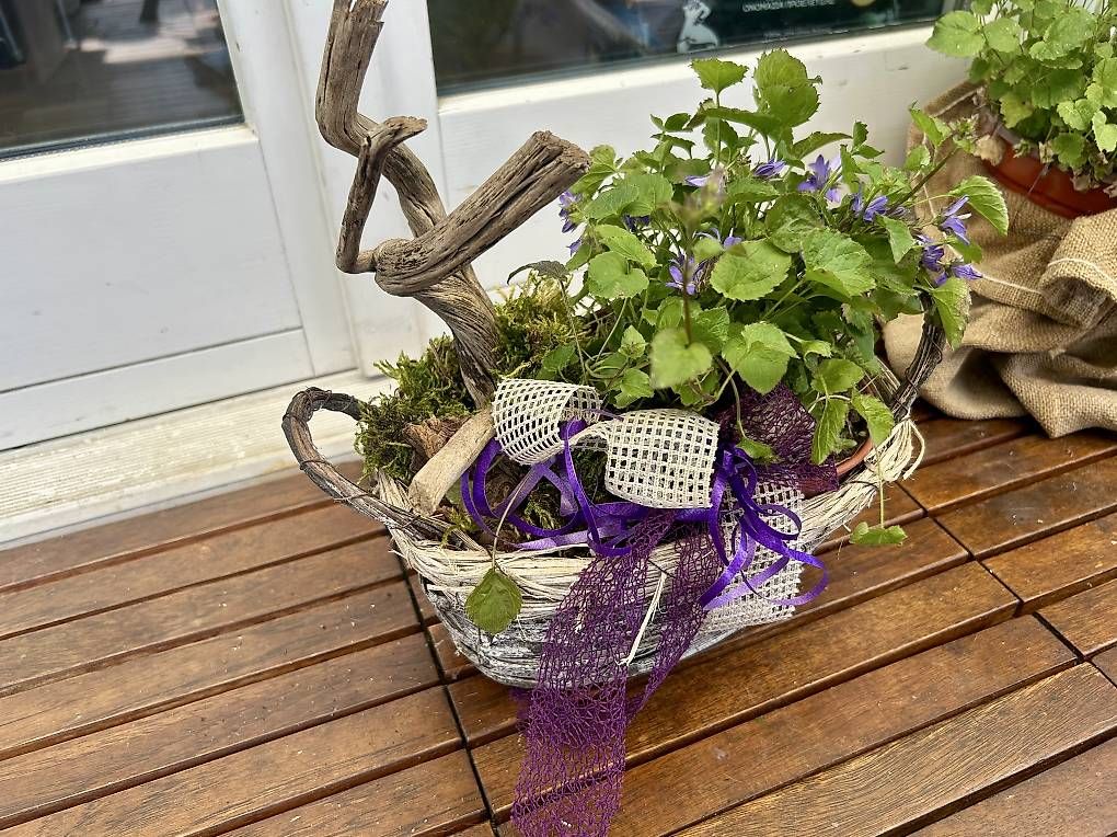 Vasi per fiori: Blumenkorb  – Usato da Frauenfeld venduto da Irene.Schuppli