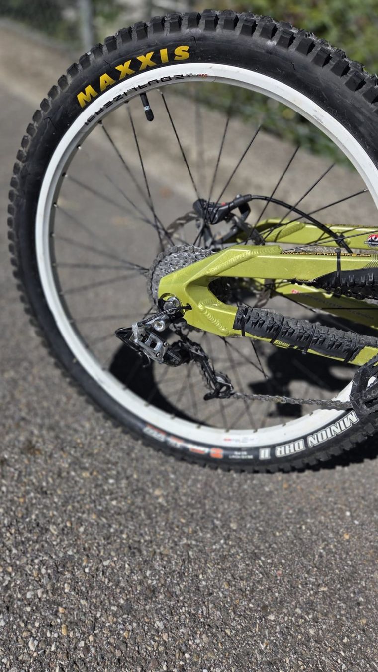 Rocky Mountain Bicycles Biciclette: Rocky Mountain Downhill – Usato da Wasen im Emmental venduto da Reco74 3