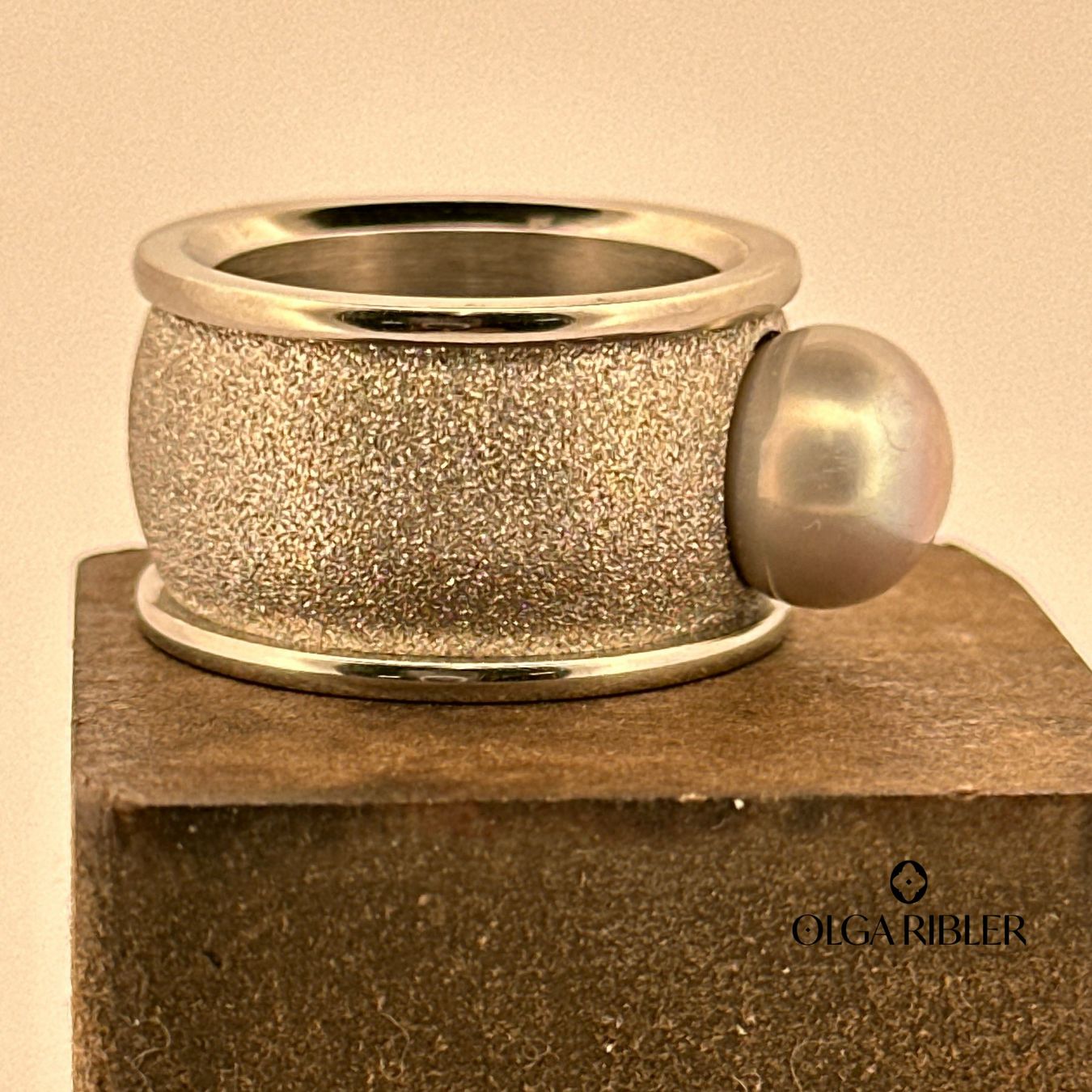 Olga Ribler Anelli: Perlen Ring Edelstahl Grösse 56 – Nuovo (secondo la descrizione) da Luzern venduto da Schmuckoutlet 1