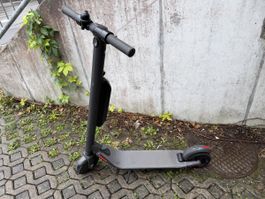 Ninebot E scooter