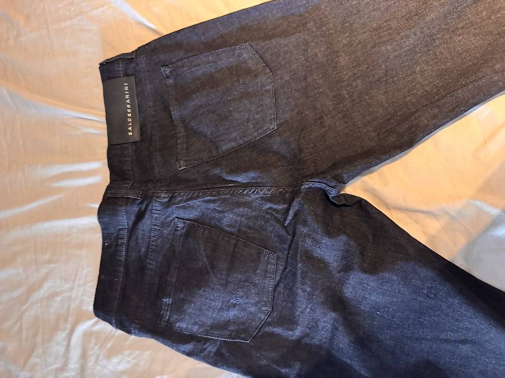 Jeans: Navy Jeans Baldessarini  – Usato da Regensdorf venduto da Jazmyn307 2