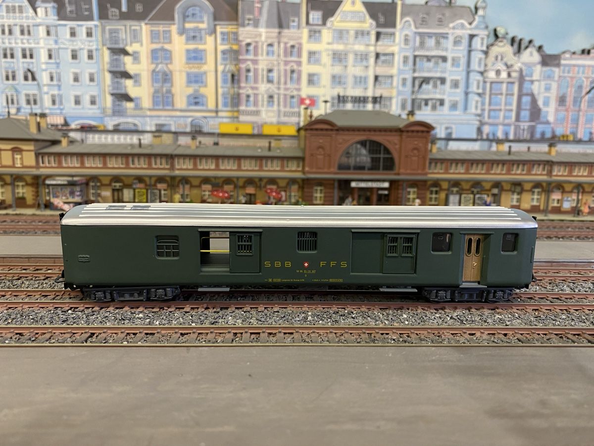 Hag Modellini di ferrovie: HAG 411 SBB Gepäckwagen H0 – Usato da Glattpark (Opfikon) venduto da anywaya23