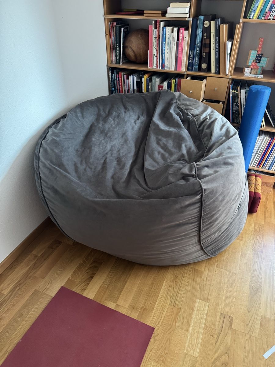 Vetsak Poltrone: Vetsak Sitzsack grau gute Zustand – Nuovo (secondo la descrizione) da Bern venduto da sagdochhallo