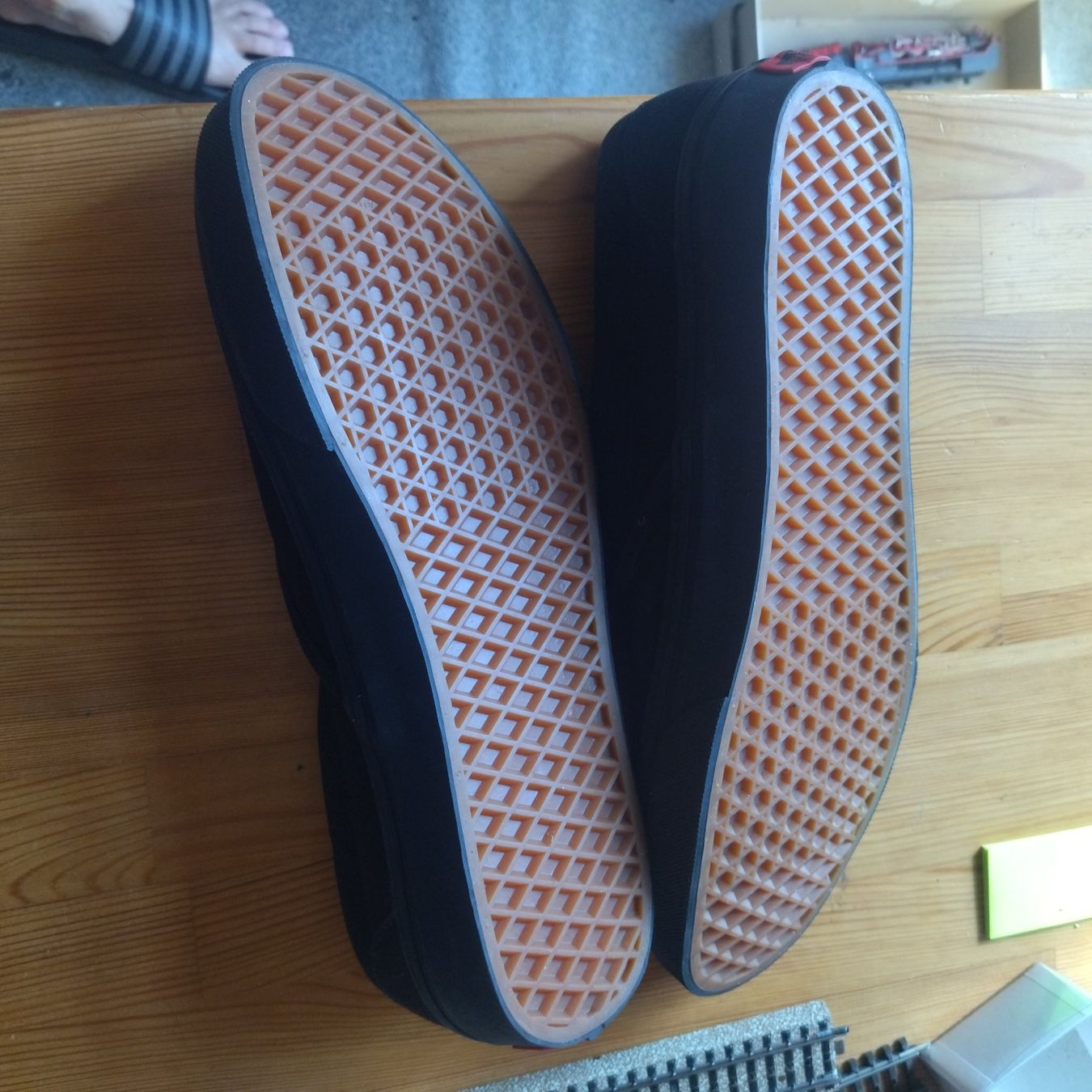 Vans Herrenschuhe: Vans Slip On Schwarz, Grösse 45 – Neu (gemäss Beschreibung) aus Basel von BeanieUp 2