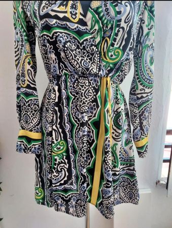 Robe Zara portefeuille à motifs originaux - Taille S👗✨