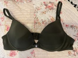 Neuwertig Olivgrün HUNKEMÖLLER BH 75 A