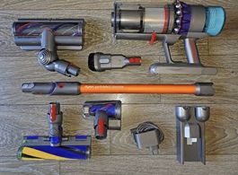 Aspirateur Dyson V5 detect neuf
