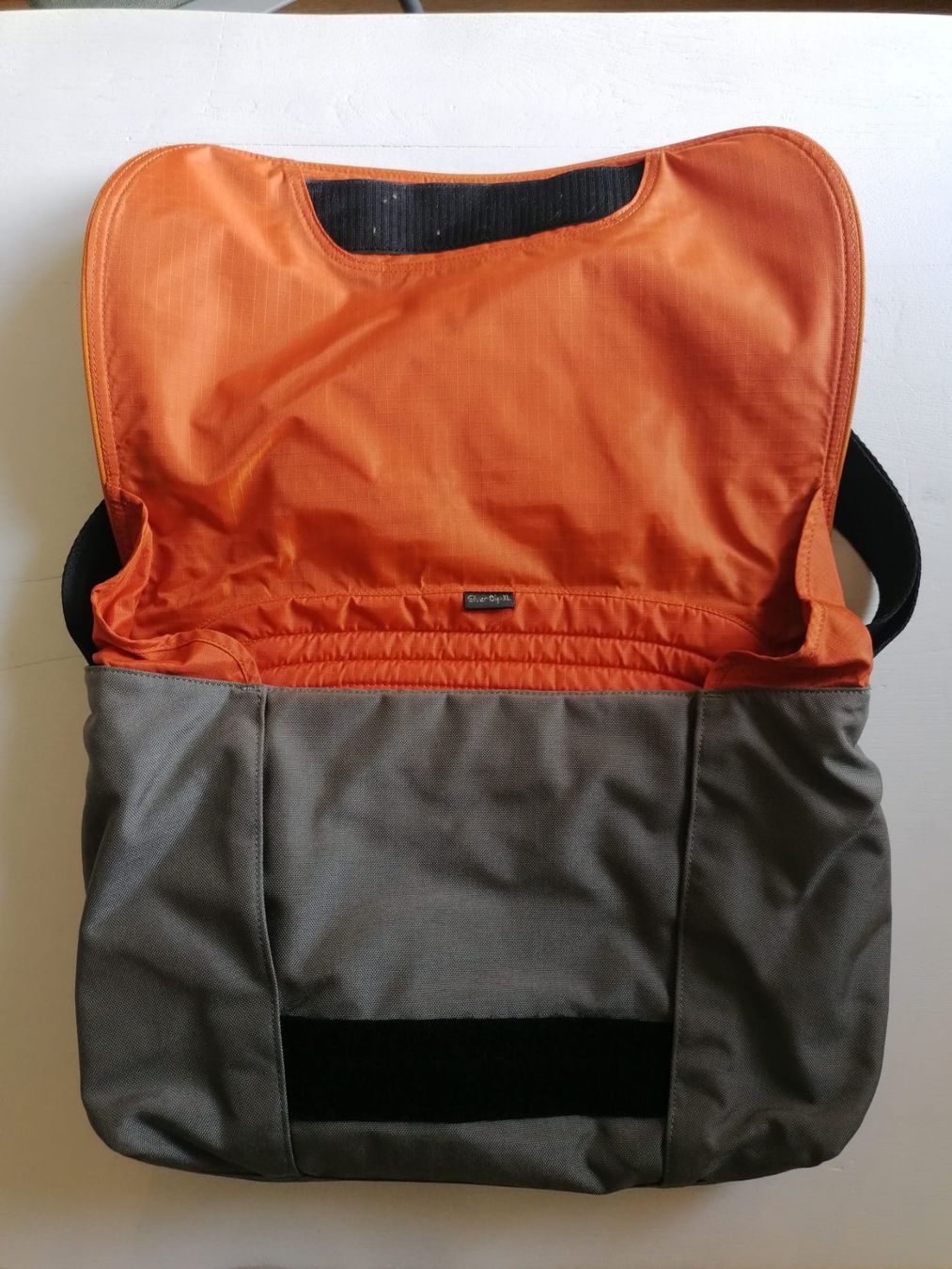 Crumpler Borse: Grosse Laptoptasche Crumpler – Usato da Winterthur venduto da Arkadii 2