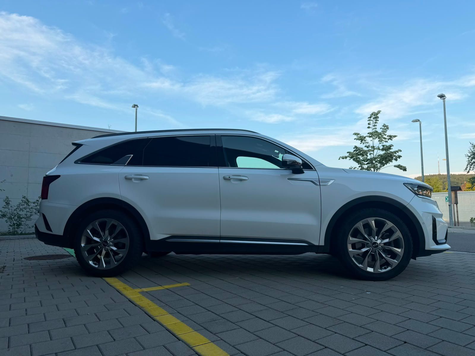 Kia Autos: Kia Sorento 2.2 7P – Gebraucht aus Jona von Blackstorne 4