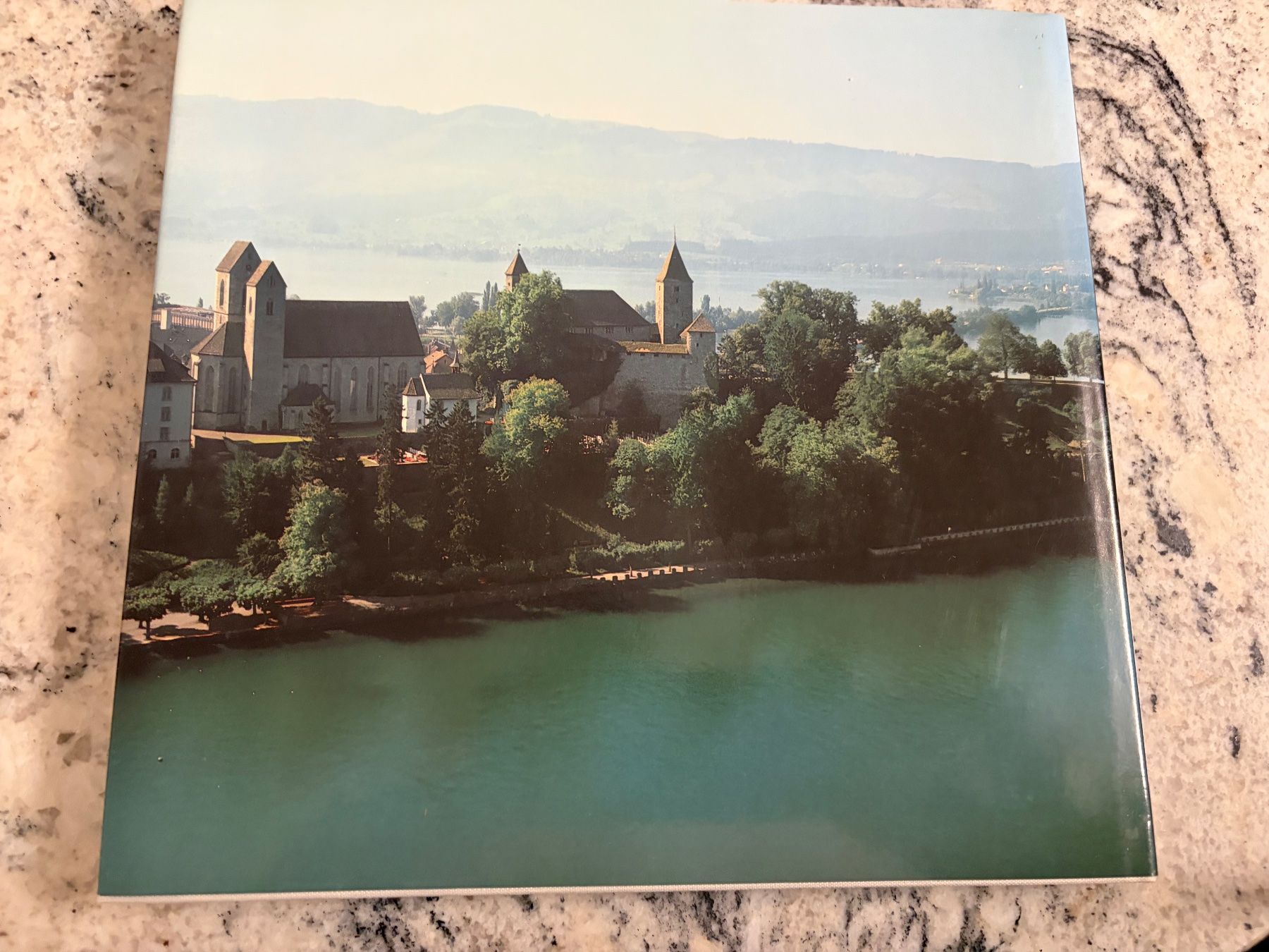 Libri: Buch Rund um den Züri See – Usato da Thalwil venduto da Sommerwende 4