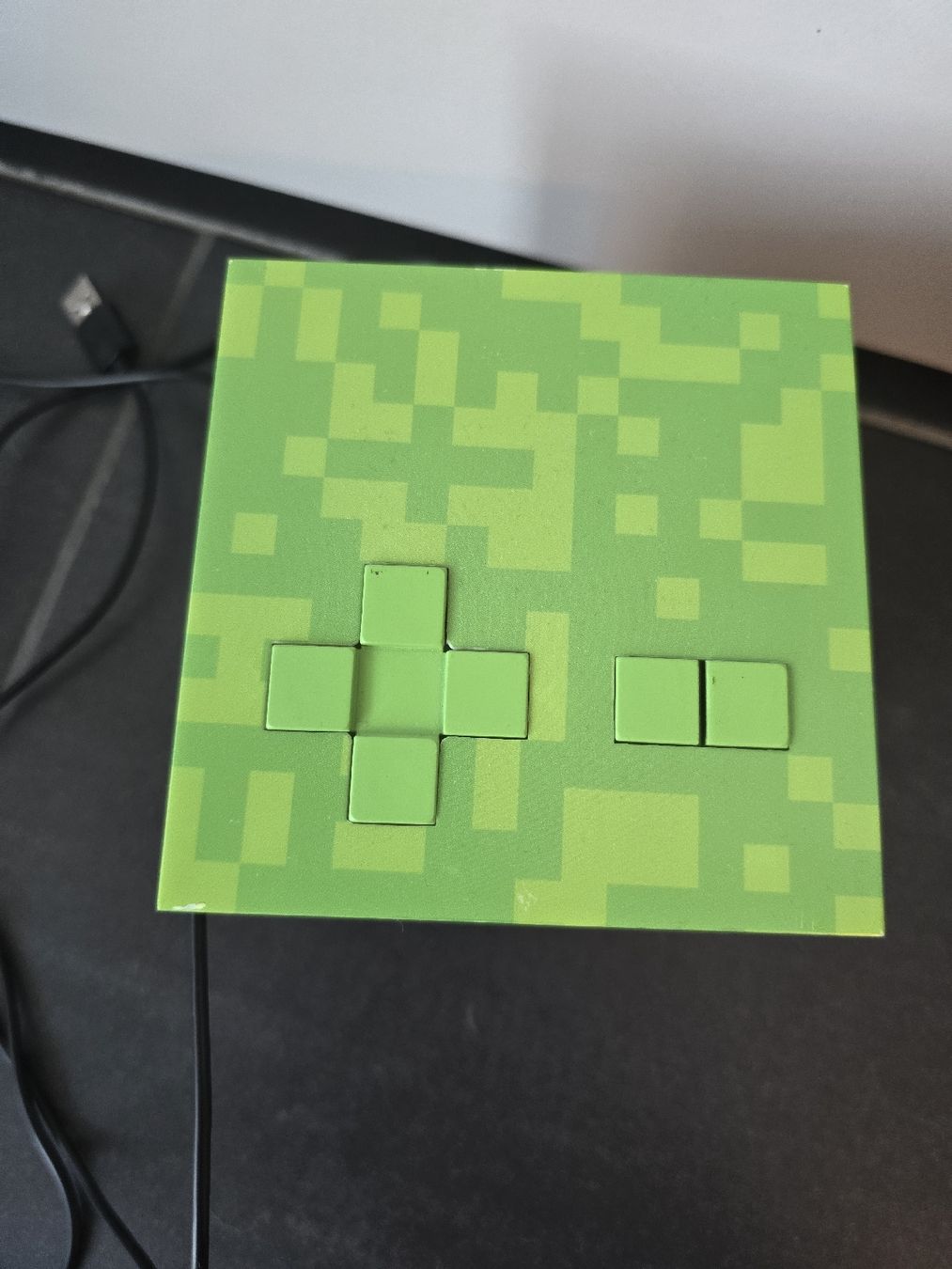 Sveglie: Minecraft Paladone Grasblock Wecker – Usato da Unterentfelden venduto da Panda-87 1