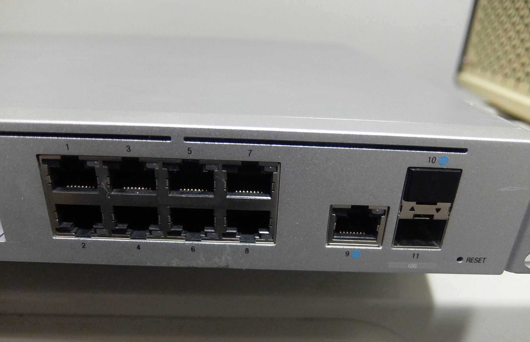 Unifi Modem & Router: unifi network udm pro – Usato da Basel venduto da Elektronik_Markt 5