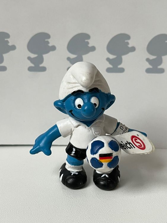 SCHLEICH 20809 – Schlumpf Schiedsrichter Fußball-Figur | Detailgetreu Handbemalt, Für Sammler & Kinder