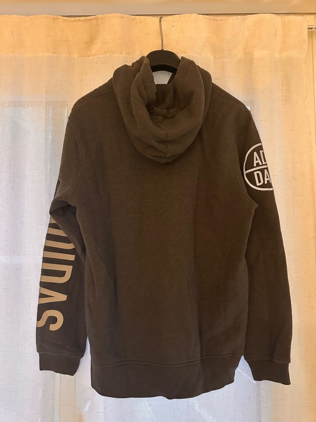 Adidas Maglioni & Felpe: Adidas Hoodie – Usato da St. Gallen venduto da sar_cj5j 1
