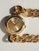 Neue Fundschätze Design Bershka Halskette mit Uhr