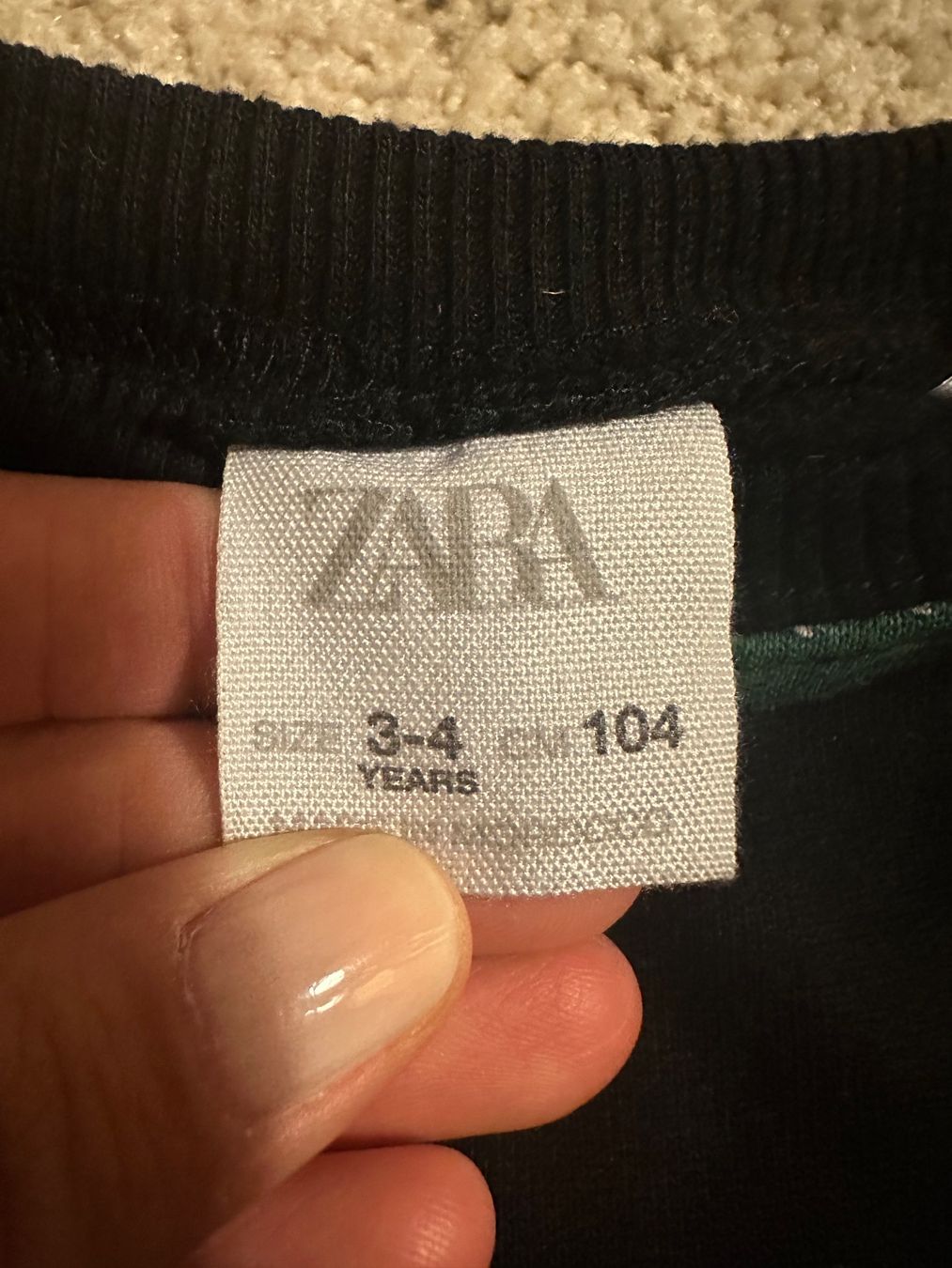 Lotti & Set di vestiti: Pullover und Hose 3/4 jahre – Usato da Rapperswil BE venduto da aro_66tx 2