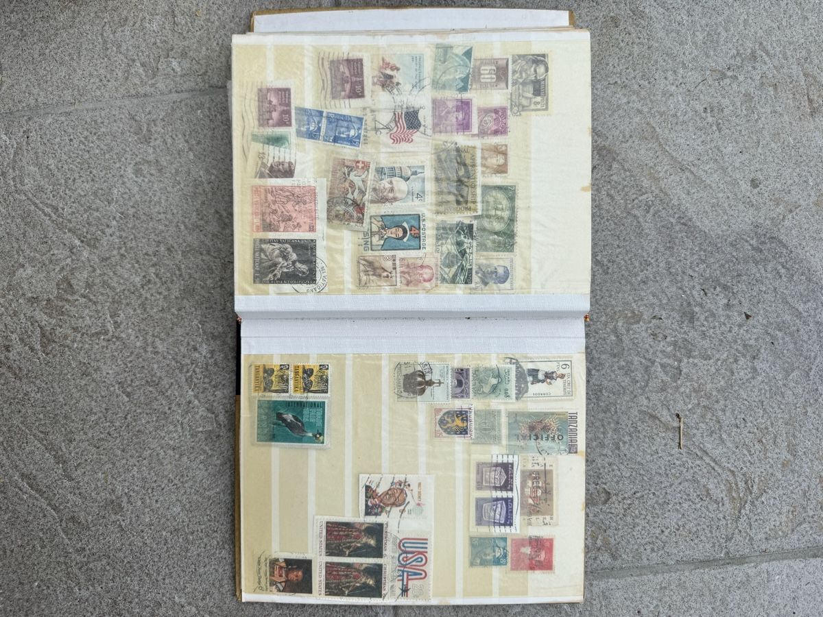 Tutti i francobolli: Stamp Album with Assorted Stamps Good Condition – Usato da Seuzach venduto da Wolf936 6