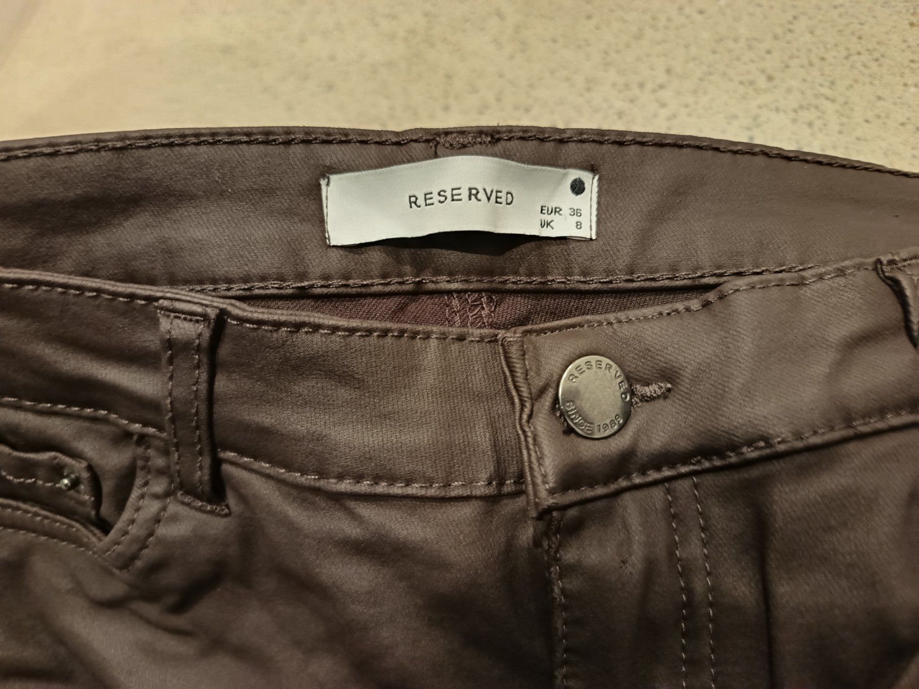Pantaloni: Reserved Leder- und Anzugshose Gr 36 – Usato da Altstätten SG venduto da Akitoichiro 2