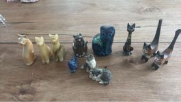 1 Lot Katzen aus verschiedenen Materialien