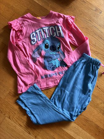 Tolles Stitch Pyjama Gr. 110/116, Neu