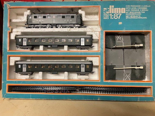 Lima Modellini di ferrovie: Startset SBB Lima Spur H0 – Usato da Rudolfstetten venduto da Rrst1968