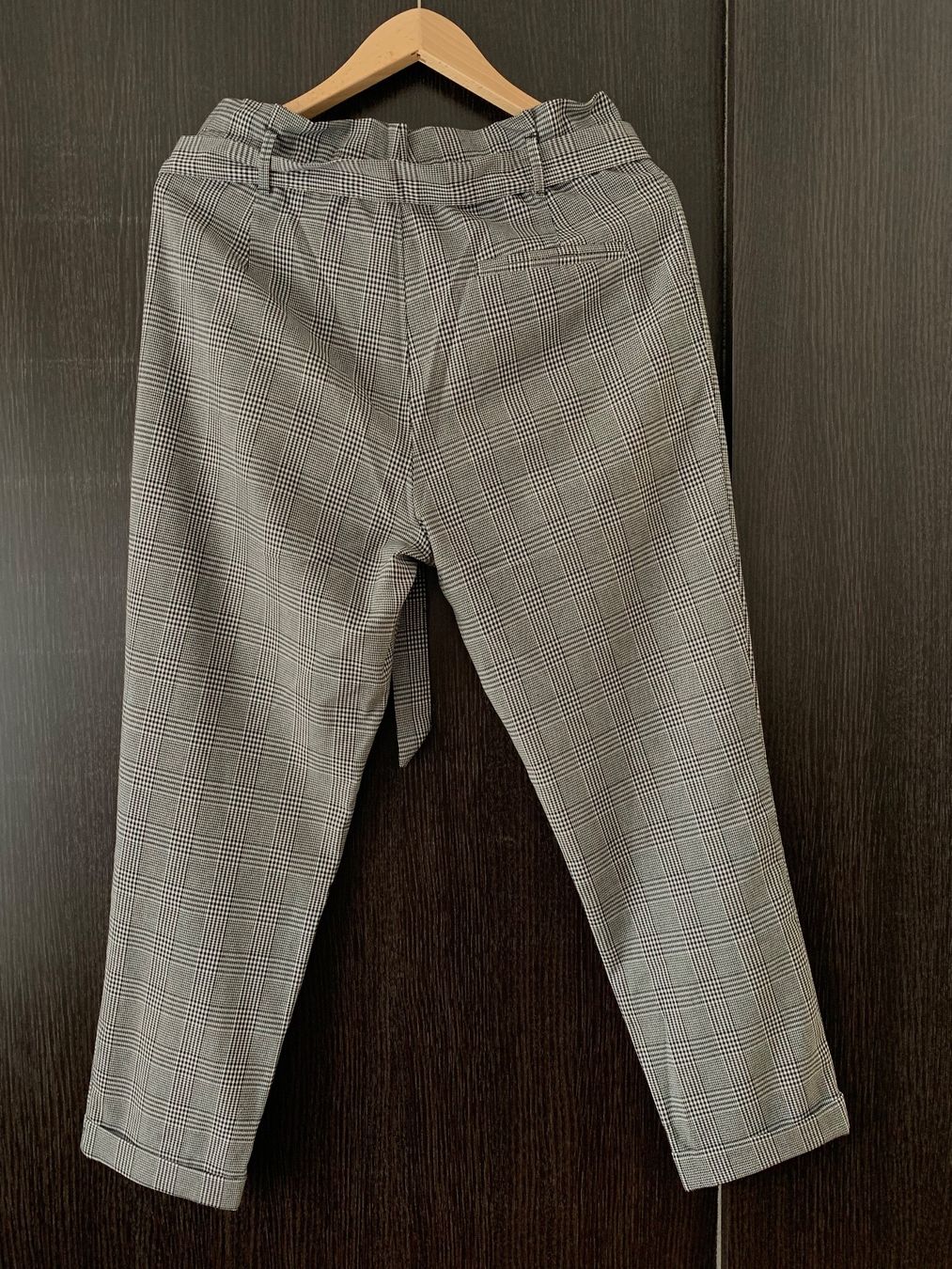 Zara Pantaloni: Trousers – Usato da Zürich venduto da sel_9kd 1