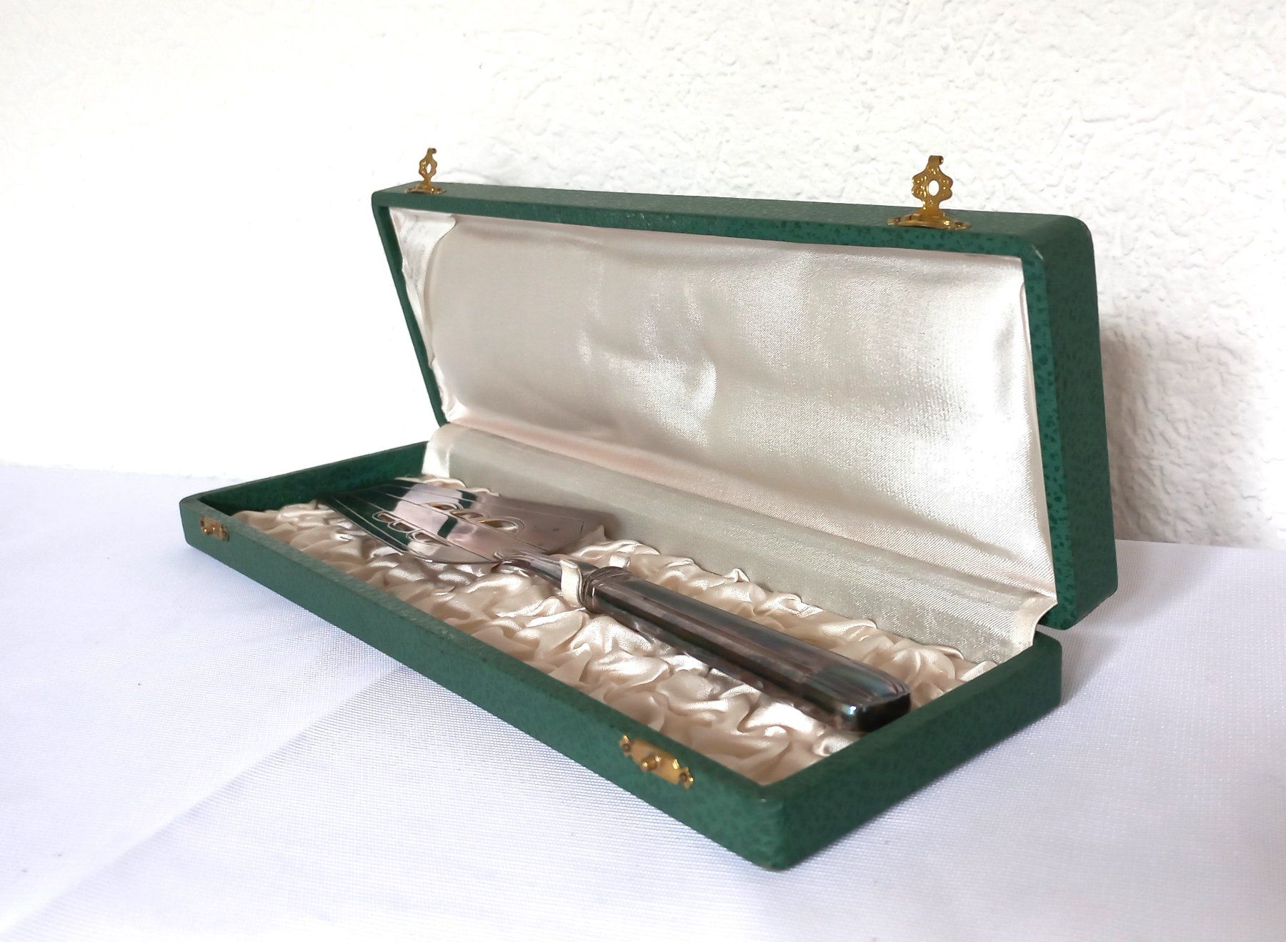 Set di posate: Antiker Tortenheber von E. Husser, punziert – Usato da Bévilard venduto da Orscha