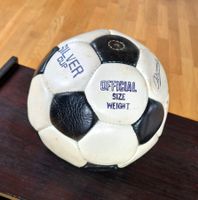 Fussball "Silver Cup" mit Originalunterschrift von U. Seeler