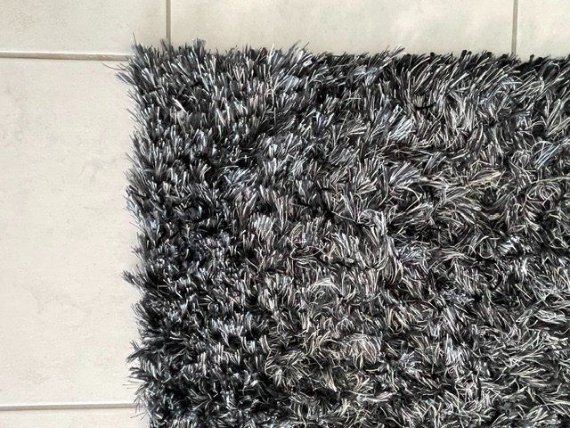 Tappeti: Hochflor Teppich 145 cm x 245 cm – Usato da Adliswil venduto da Odette3 3