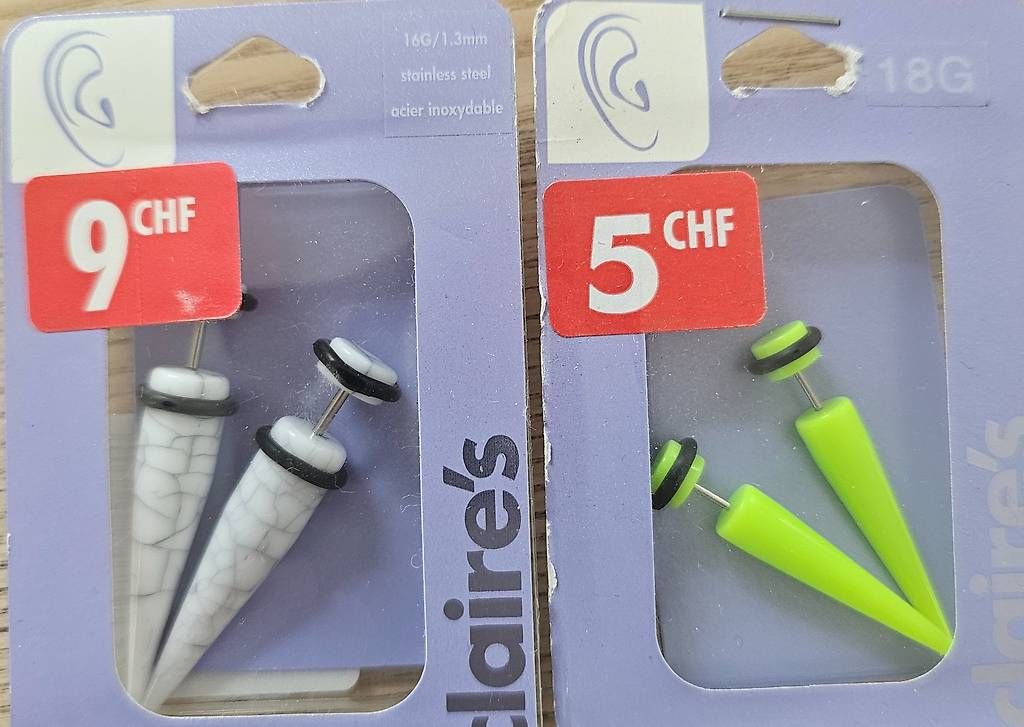 Ohrringe & -stecker: Ohrstecker Claire's Fabrikneu ungeöffnet – Gebraucht aus Bennau von Conner1