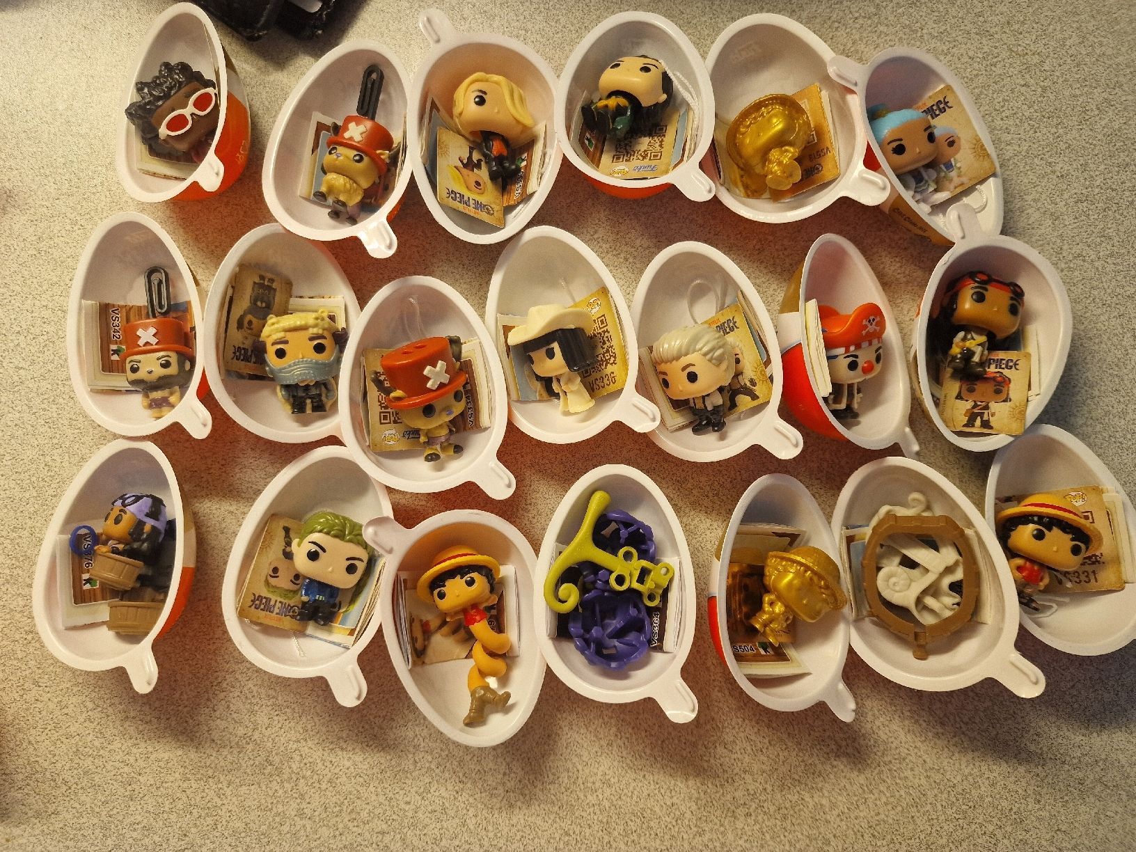 Figurines: Set 20 Kinder One Piece  – Neuf avec emballage d'origine à Arbon par LucaItaliano
