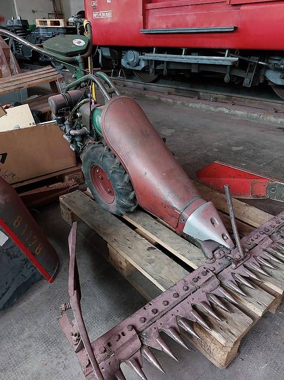 Agria Tutte le macchine: Motofaucheuse agria 1300 hirth 5 cv 2 temps – Usato da Noiraigue venduto da adr_c6qt