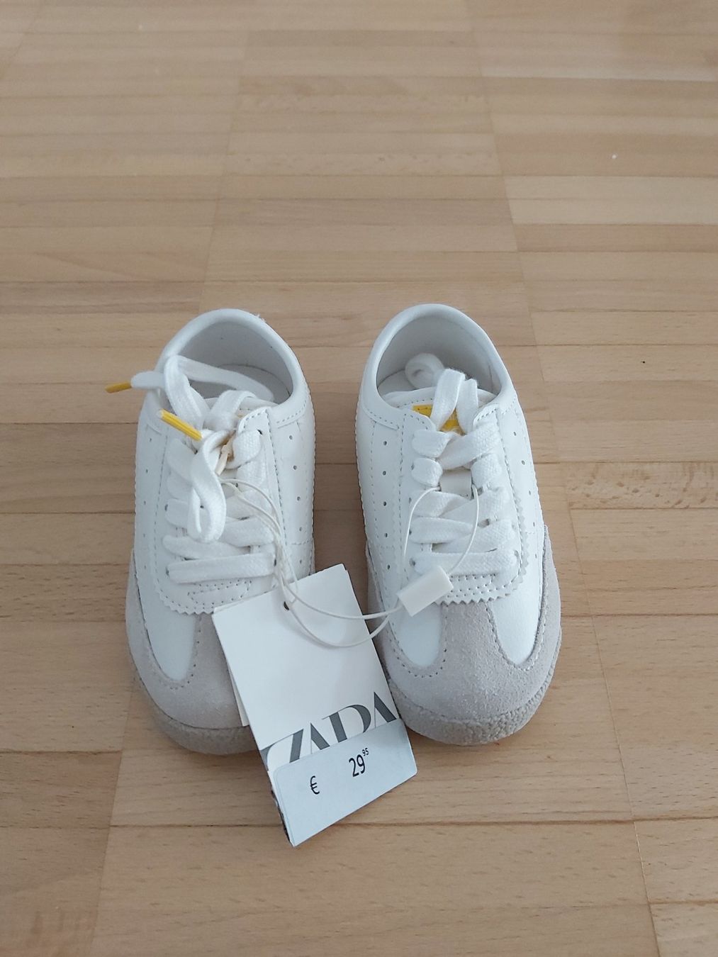 Zara Schuhe für Jungen: Sneaker Baby Zara Grösse 23 – Neu und originalverpackt aus Frauenfeld von mariom02