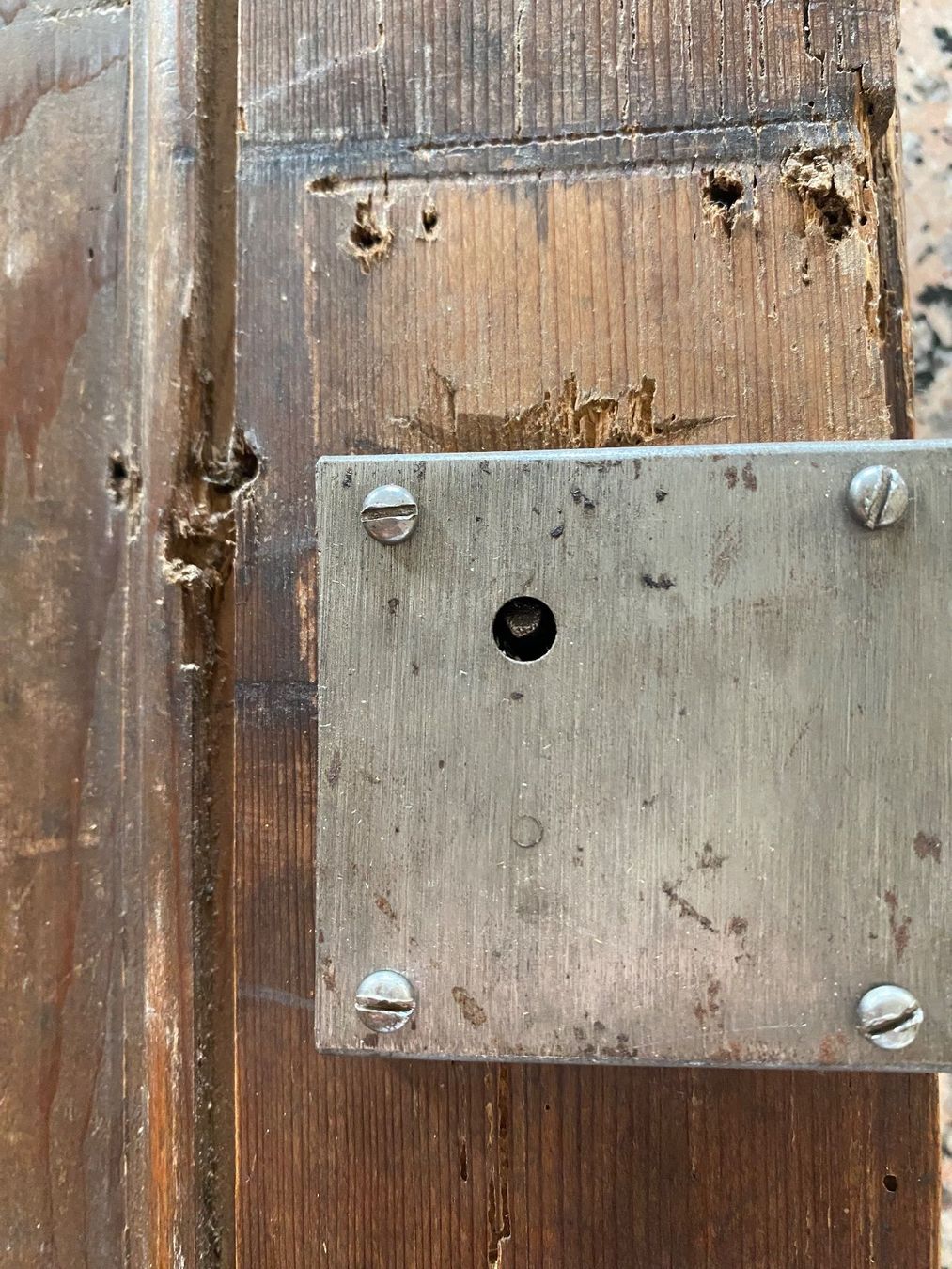Armadi: Antiker Bauern-Wandschrank – Usato da Bözberg venduto da bryo 7