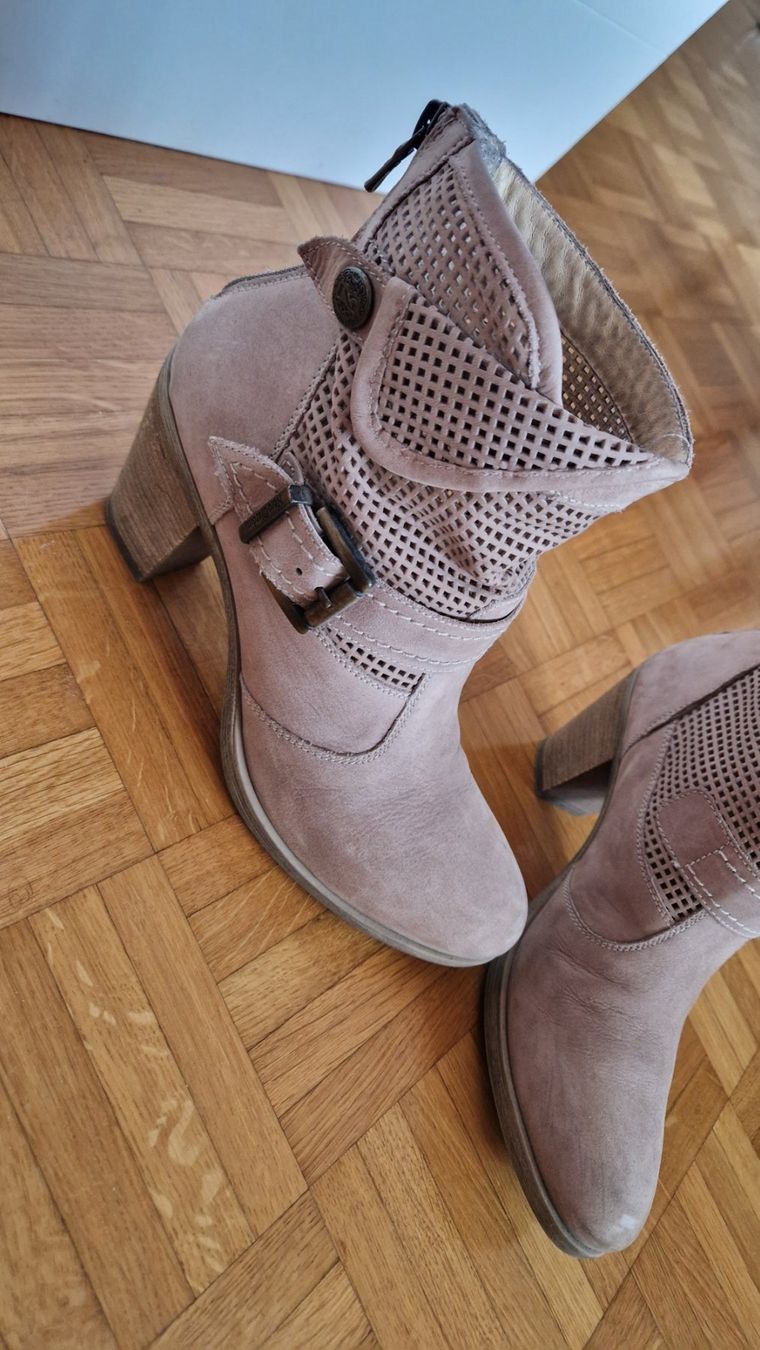 Scarpe da donna: Bottines Femme Beige – Usato da Genève venduto da car_2wpt 1