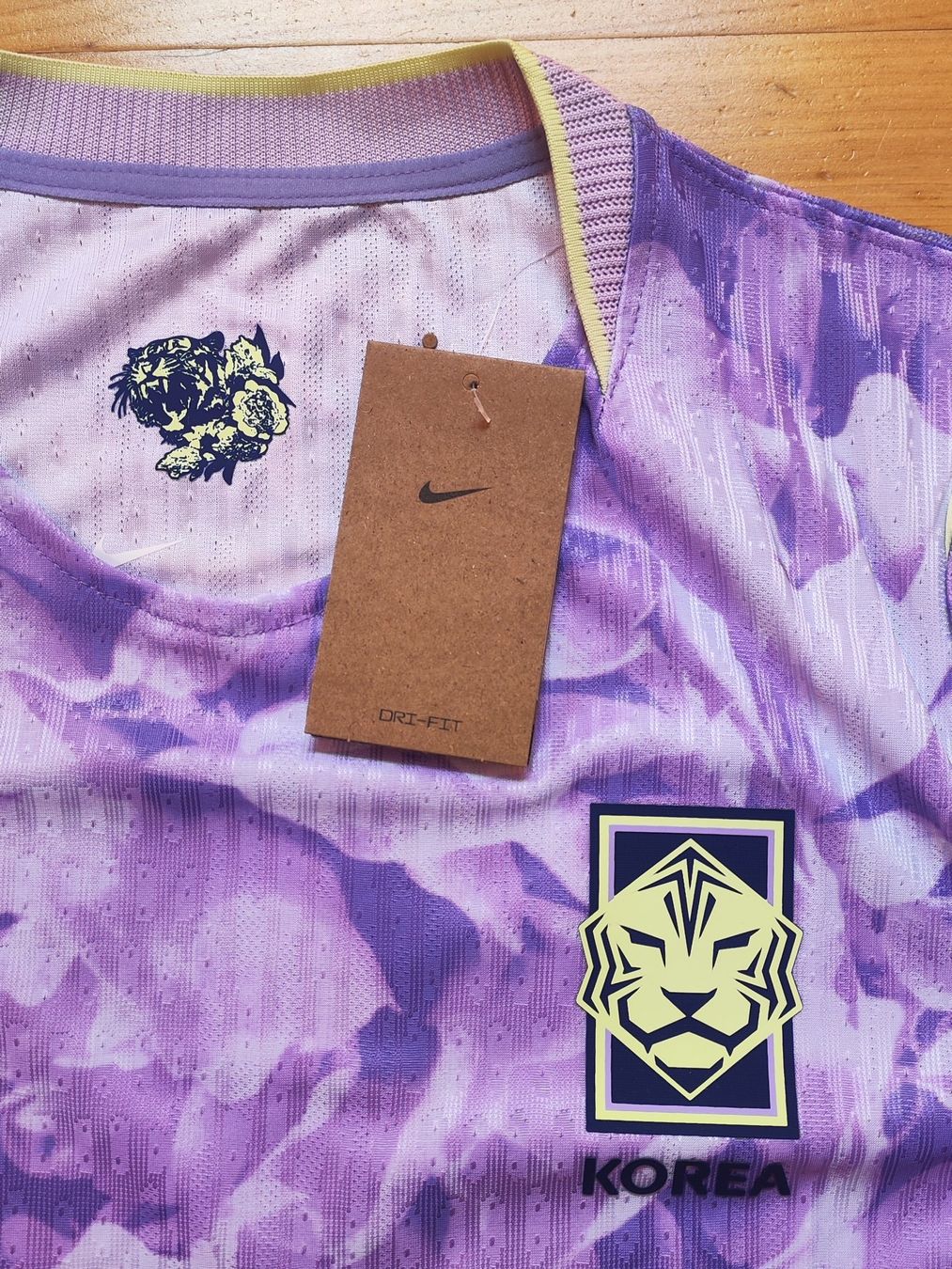 Nike Canottiere & Pantaloni: Korea Auswärtstrikot 2026 – Nuovo (secondo la descrizione) da Breitenbach venduto da Lqris 4