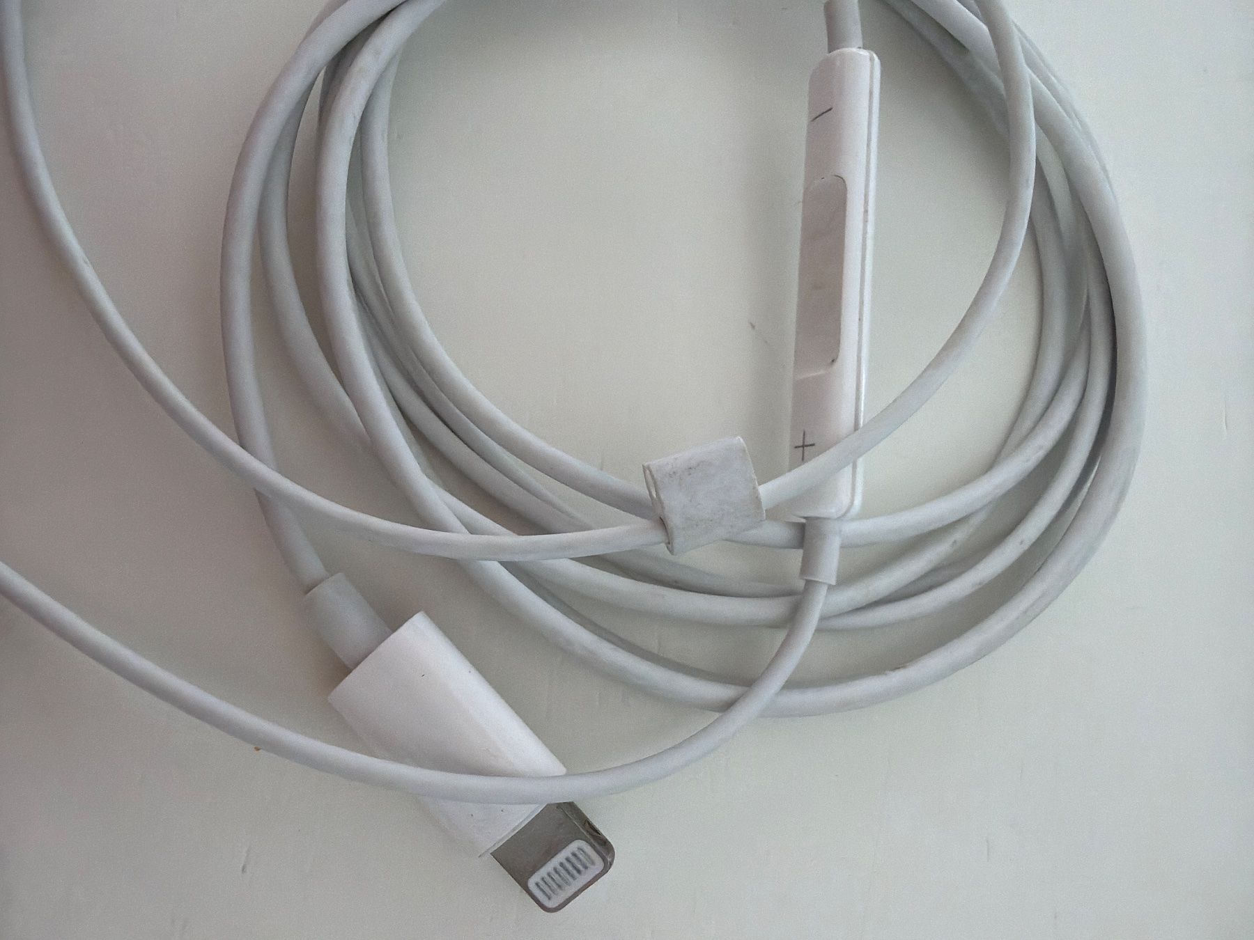 Apple Kopfhörer: Apple EarPods Lightning weiss gebraucht – Gebraucht aus Neuhausen von ast_5f9x 2