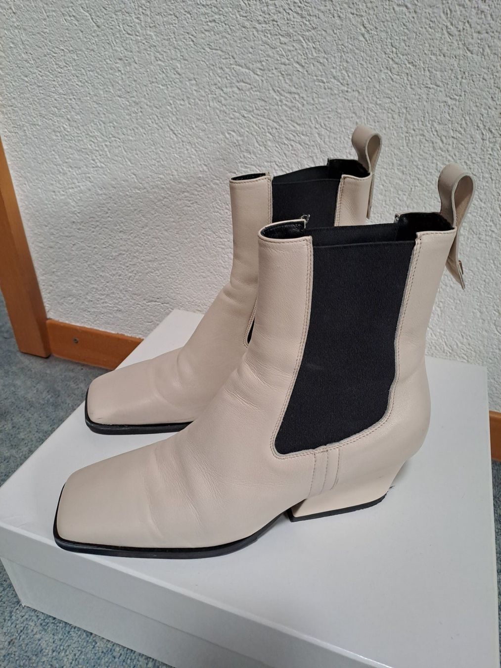 Damenschuhe: Hochwertige Stiefeletten, NP 329.--, Gr. 38 – Gebraucht aus Frauenfeld von Andadaa